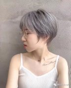 夏天女生剪短发热吗 扎起来会更凉快一些，头发